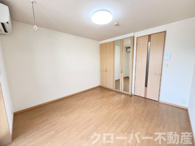 レスポワール善通寺の居間・リビング|洋室