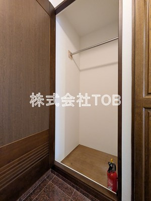 【その他】 | メゾン・ラ・フォンテーヌ | 玄関クローゼット