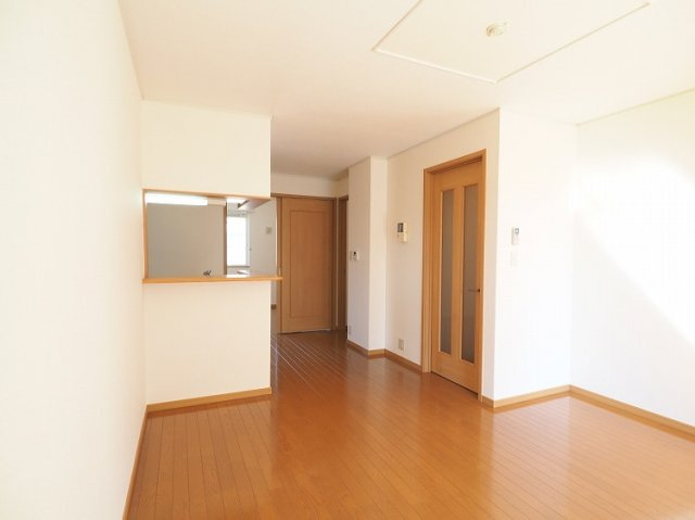 【居間・リビング】 | ユニメゾン葛原Ａ | 居間です