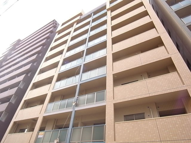 フォレスタ高砂の外観