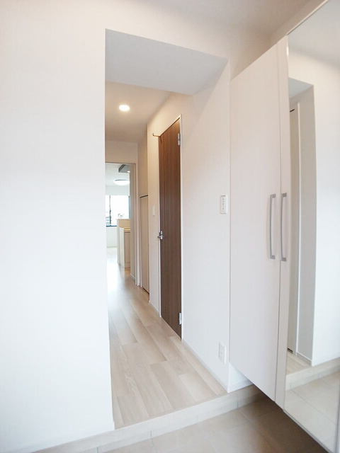 ＣＲＥＣＩＲの玄関