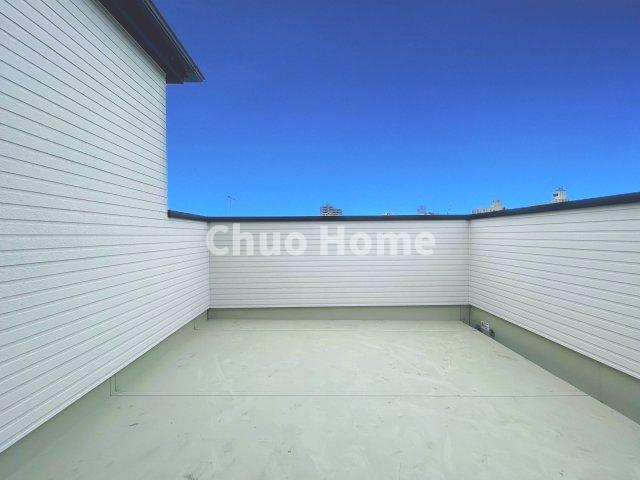 荒川区西尾久2丁目新築分譲住宅のバルコニー|ルーフバルコニー