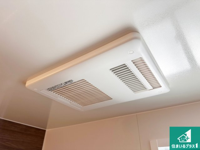 加古郡稲美町中村　第1期　新築一戸建ての冷暖房・空調設備|四季を通して快適なバスライフをお手伝いする浴室暖房乾燥機！浴室の乾燥・暖房・涼風・換気はもちろん、２４時間換気にも対応！