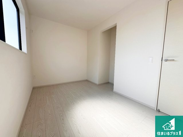 加古郡稲美町中村　第1期　新築一戸建ての洋室|収納スペースが充実しているので子供の成長に合わせてたくさん収納ができます！家族構成に合わせた様々な活用ができる収納！