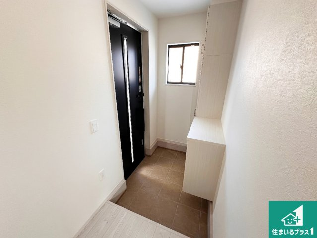 加古郡稲美町中村　第1期　新築一戸建ての玄関|シューズボックスにはたくさんの靴が収納できるので玄関周りはいつもスッキリ！ご家族が増えても安心！