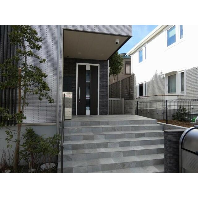 コンチェルト上祖師谷のエントランス|建物の入り口です