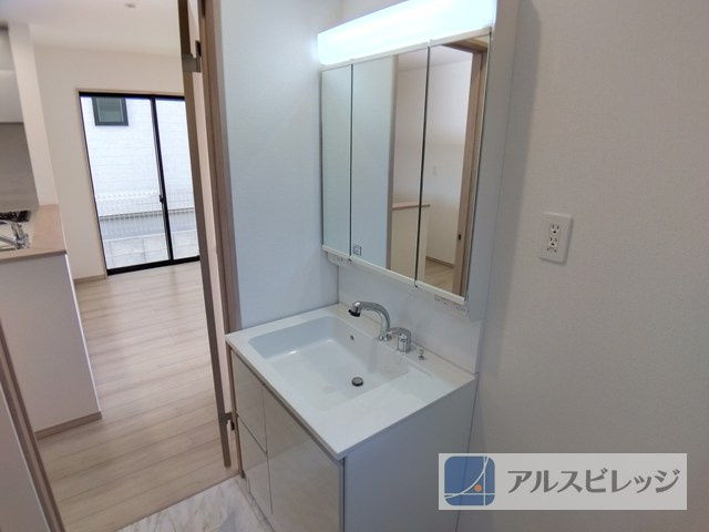 新築/新座市大和田5丁目　の独立洗面台|独立洗面台、朝の身支度には欠かせません