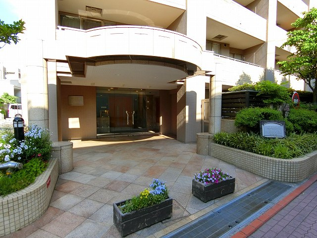 コンセール大森山王壱番館のエントランス