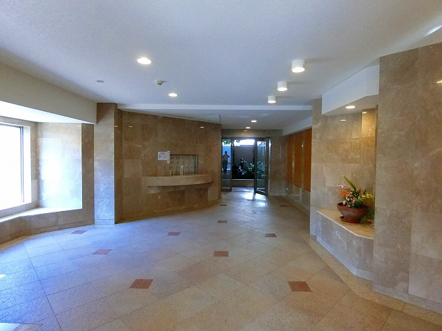 コンセール大森山王壱番館の居間・リビング