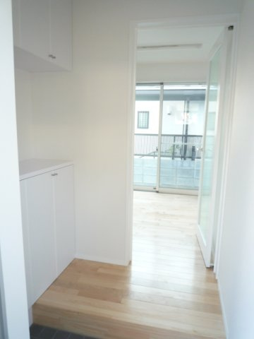 ガーデンカーサ自由が丘の玄関