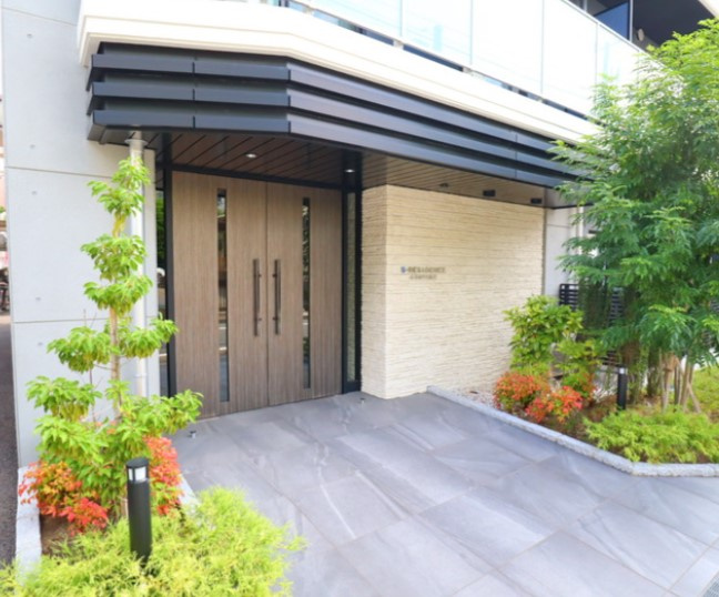 S-ＲＥＳＩＤＥＮＣＥ行徳の玄関