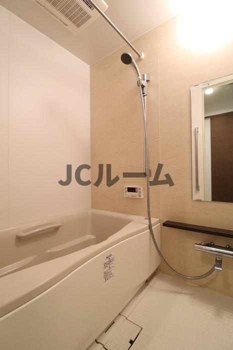 ロングステイ山下の浴室