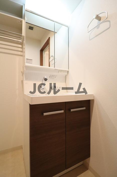 ロングステイ山下の洗面所