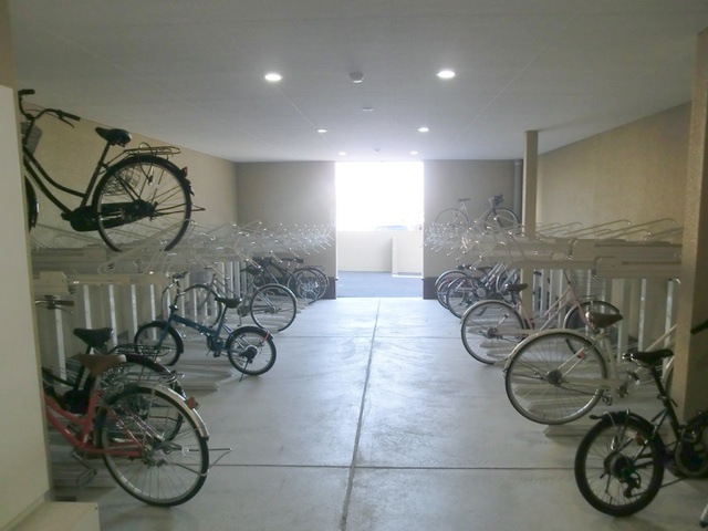 オクド　テラスのその他共用部分|整理された自転車置き場です。