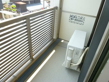 【バルコニー】 | アクロポリスⅤ | 暖かな日差しのふりそそぐバルコニー