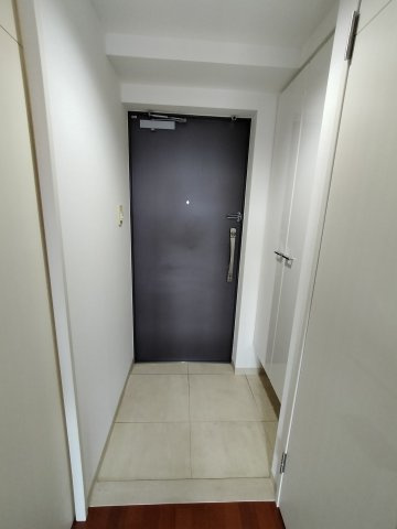 アーバンフラッツ王子公園の玄関