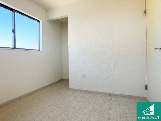 姫路市広畑区才　第2期　新築一戸建ての洋室|シンプルな洋室は、自分好みのインテリアが楽しめます♪ご家族とインテリアや家具を選びに行くのは新築購入時の醍醐味の一つです。ぜひお楽しみください♪