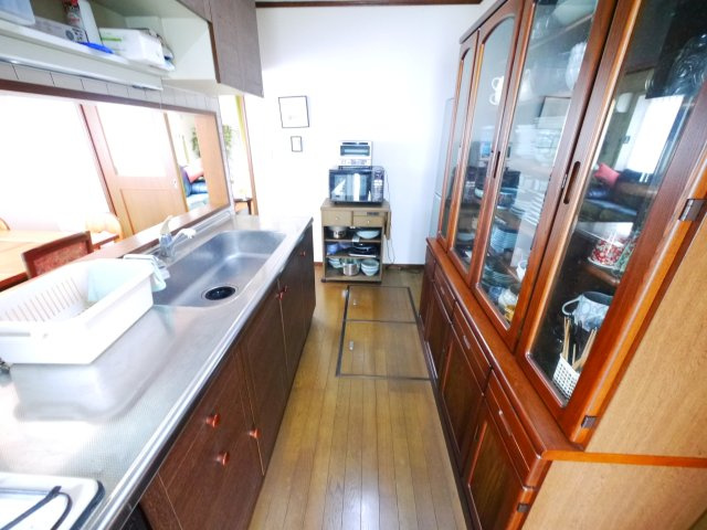 茂原市緑ヶ丘1　中古戸建のキッチン|4LDK 緑ヶ丘分譲地内 公南道路 スーパーせんどう徒歩約5分 都市ガス上下水