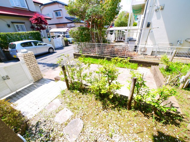 茂原市緑ヶ丘1　中古戸建の庭|4LDK 緑ヶ丘分譲地内 公南道路 スーパーせんどう徒歩約5分 都市ガス上下水