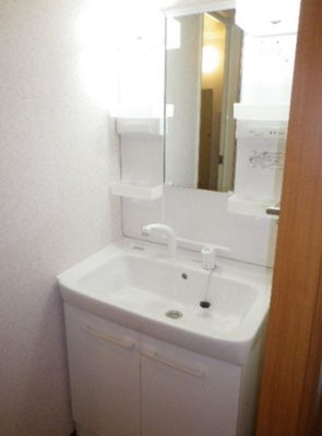 【洗面所】 | フレア・ブローリー | ※イメージ　同物件別号室の写真