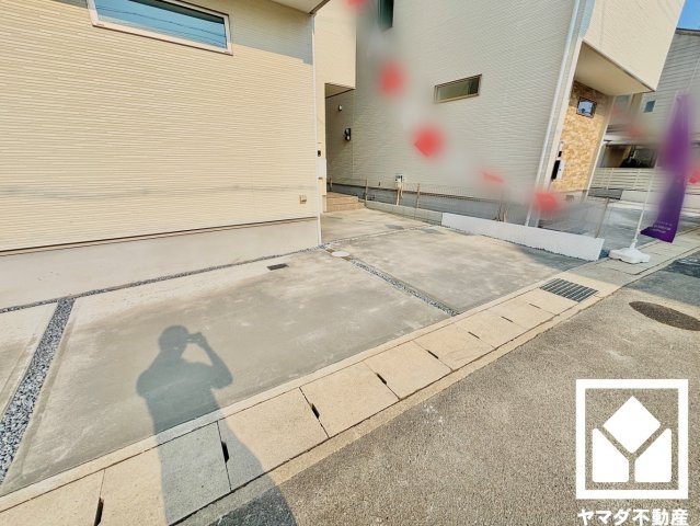 伏見区羽束師古川町　1期　1号棟の駐車場