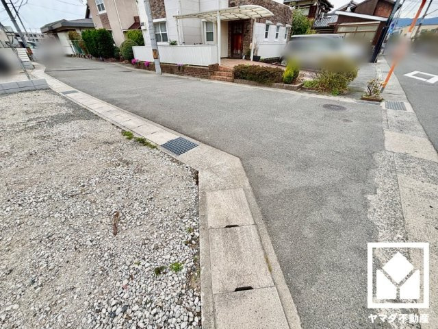 伏見区羽束師古川町　1期　1号棟の前面道路含む現地写真|4月9日現地写真更新