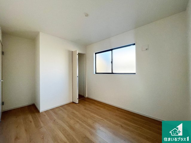 姫路市網干区垣内西町　第1期　新築一戸建ての洋室|収納スペースが充実しているので子供の成長に合わせてたくさん収納ができます！家族構成に合わせた様々な活用ができる収納！