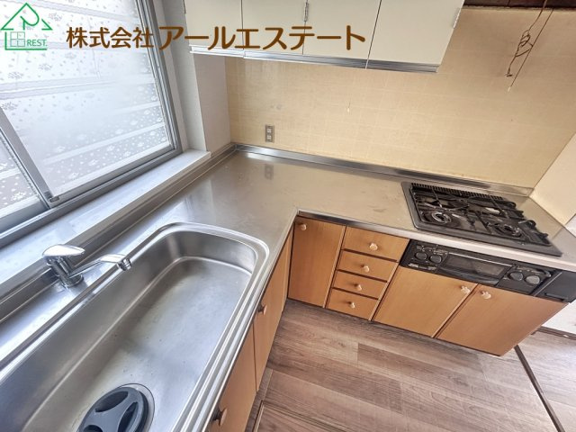 高砂市米田町米田　　中古戸建のキッチン