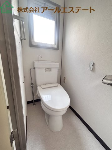 高砂市米田町米田　　中古戸建のトイレ