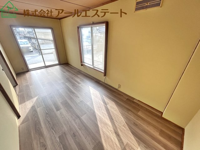 高砂市米田町米田　　中古戸建の洋室