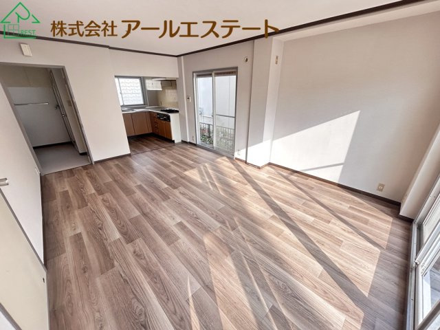 高砂市米田町米田　　中古戸建の居間・リビング