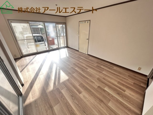 高砂市米田町米田　　中古戸建の居間・リビング