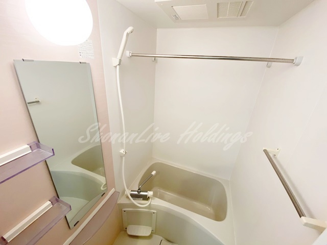 藤沢市本町１丁目のアパートの浴室