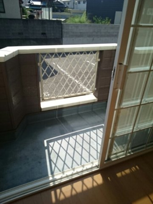 【バルコニー】 | ヒルサイドコート | 暖かな日差しのふりそそぐバルコニー