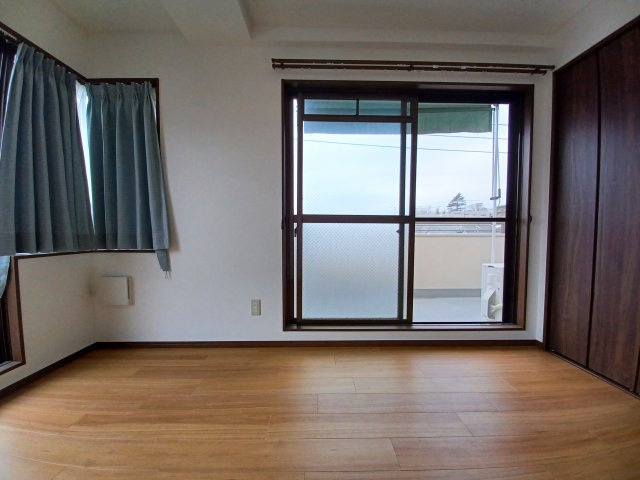 サザンヒルズの居間・リビング