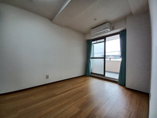 サザンヒルズの居間・リビング