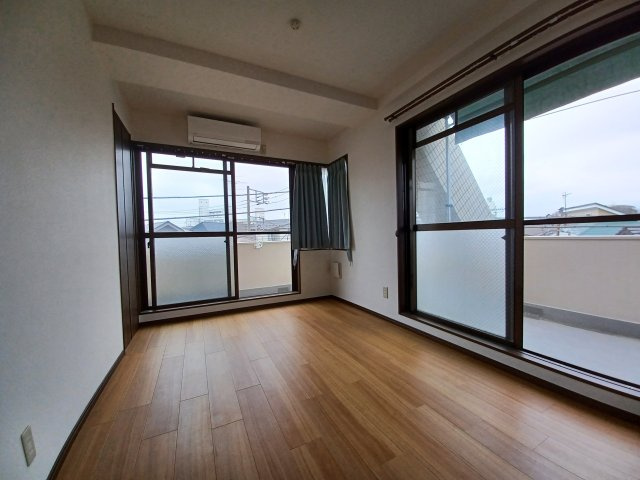 サザンヒルズの居間・リビング