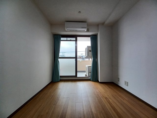 サザンヒルズの居間・リビング