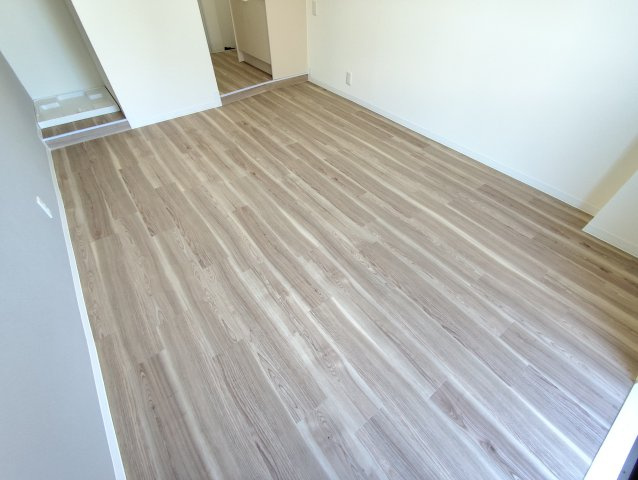 ラフィーヌ立石の洋室