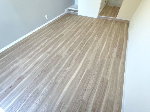 ラフィーヌ立石の洋室