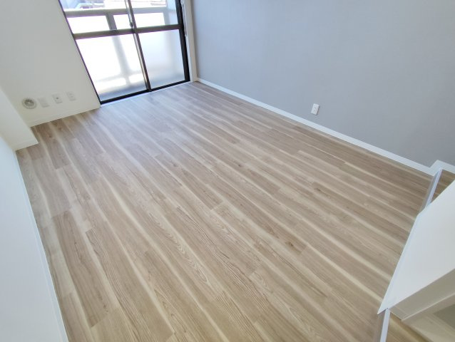 ラフィーヌ立石の洋室