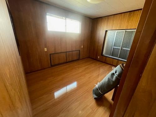 山之上5丁目　中古一戸建ての洋室|洋室
■物件内覧・資金計画相談・住宅ローン相談、リフォーム相談、お問合せ受付中■
※当日・翌日のご内覧、ご相談はお電話でのお問合せがスムーズです！