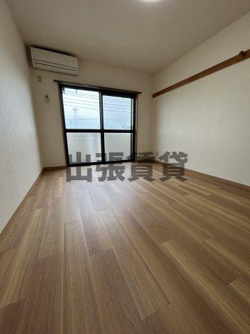 仲介手数料0円！！コムフォート城並の居間・リビング