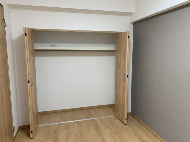 メゾンドール朝霧の洋室