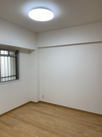 メゾンドール朝霧の洋室