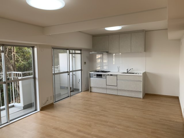 メゾンドール朝霧の居間・リビング