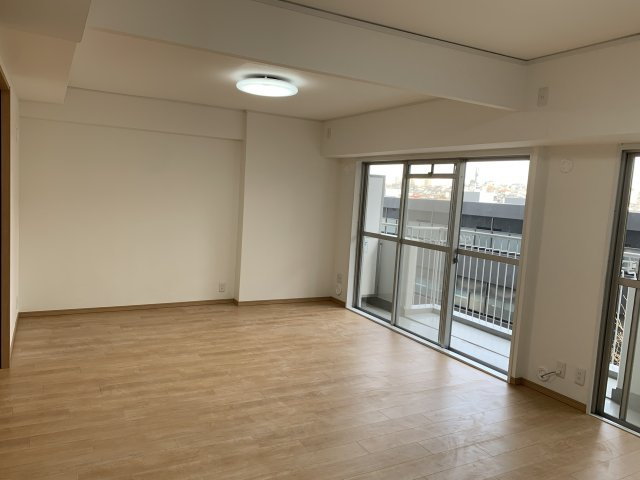 メゾンドール朝霧の居間・リビング