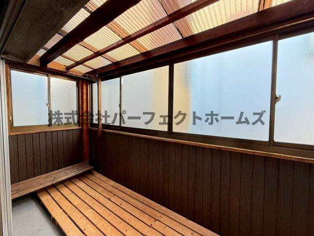 対馬江西町戸建　賃貸のバルコニー|インナーバルコニーがあります