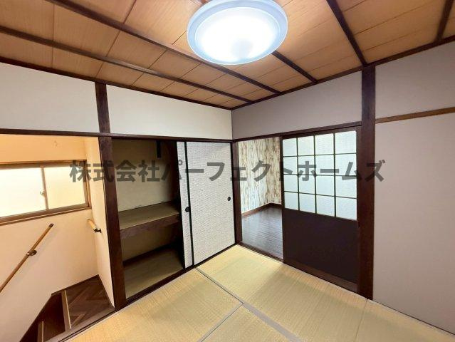対馬江西町戸建　賃貸の和室|来客時にも便利な和室付き