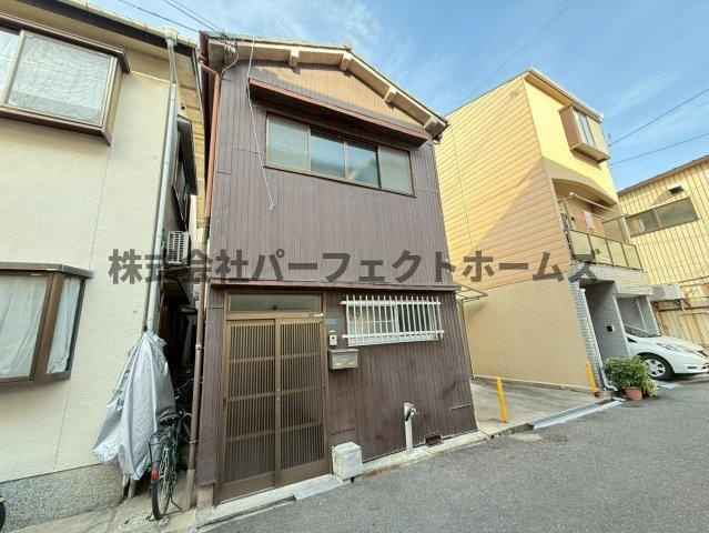 対馬江西町戸建　賃貸のエントランス|毎日通るエントランスはこのようになっています